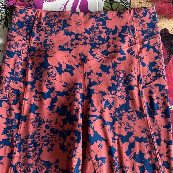 Lululemon All You Do Crop - Picture 9 of 11